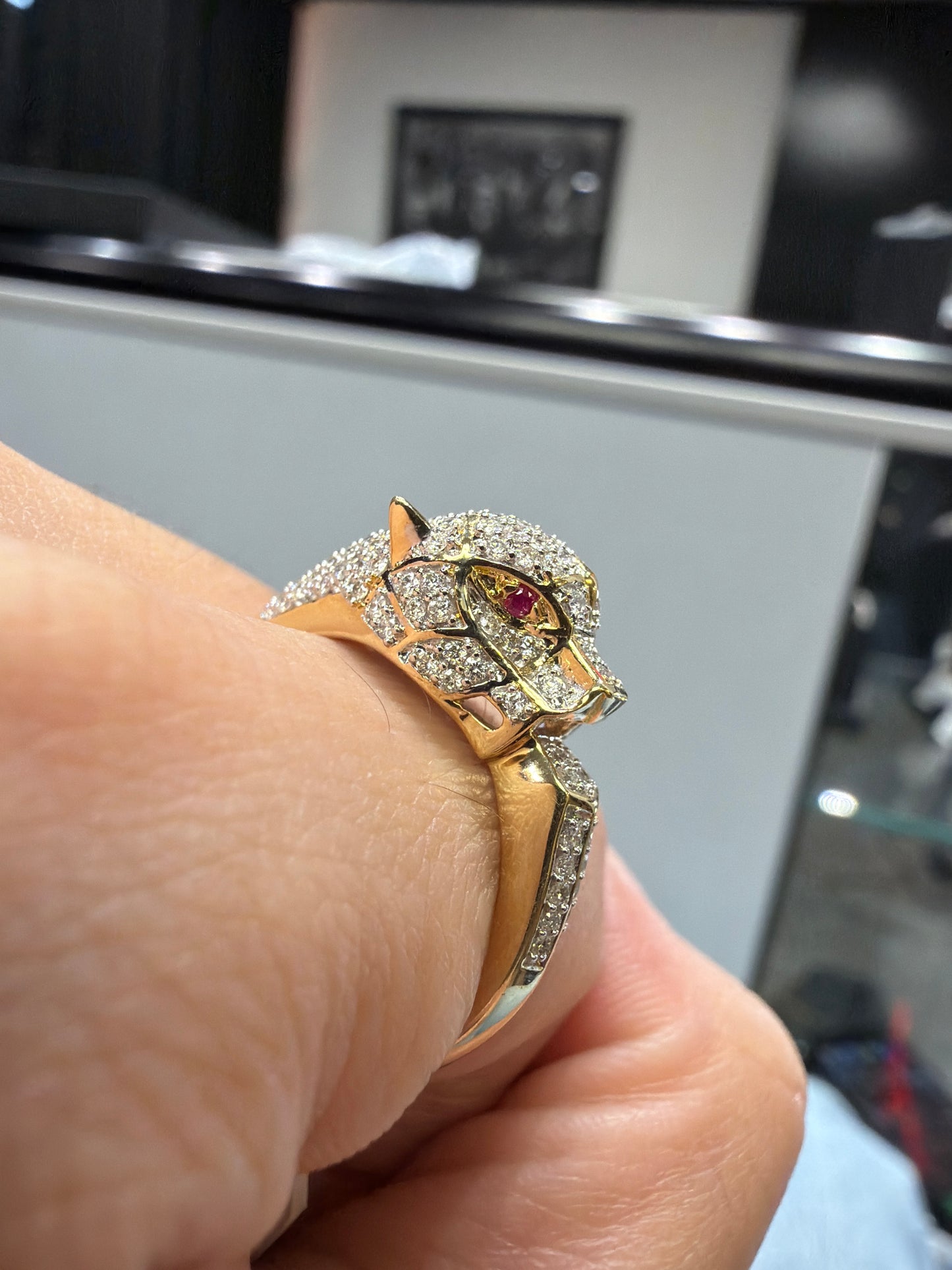 Natural diamond jaguar ring 14k