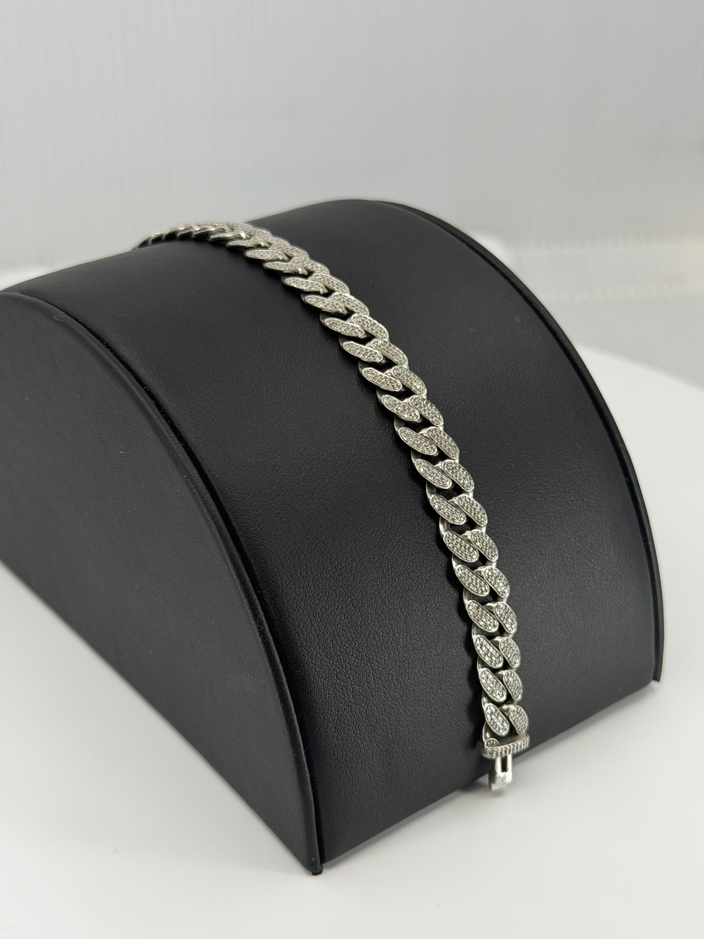 10kt WHITE GOLD DIAMOND CUBAN BRACELET