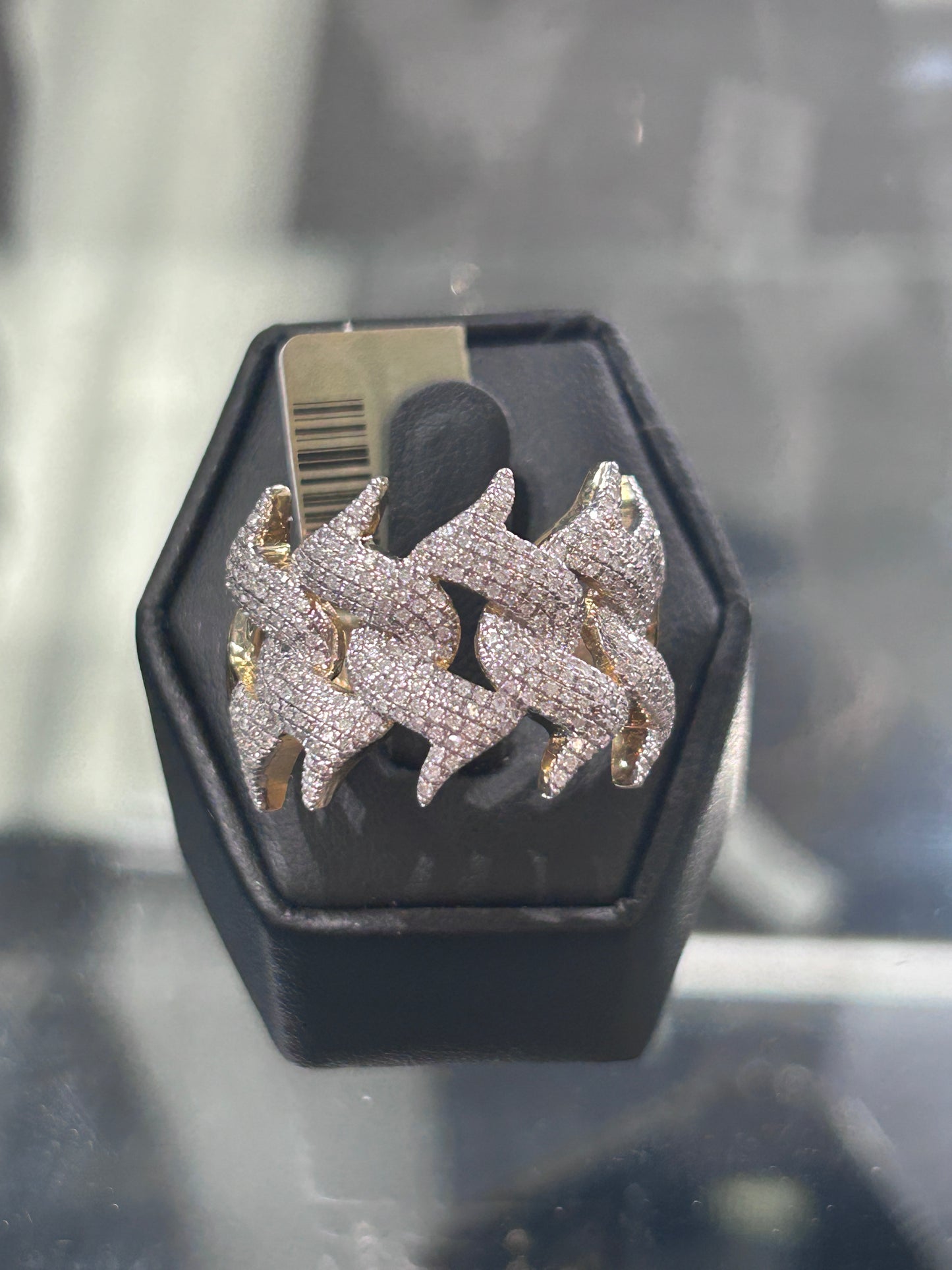 10k gold ring W Diamonds