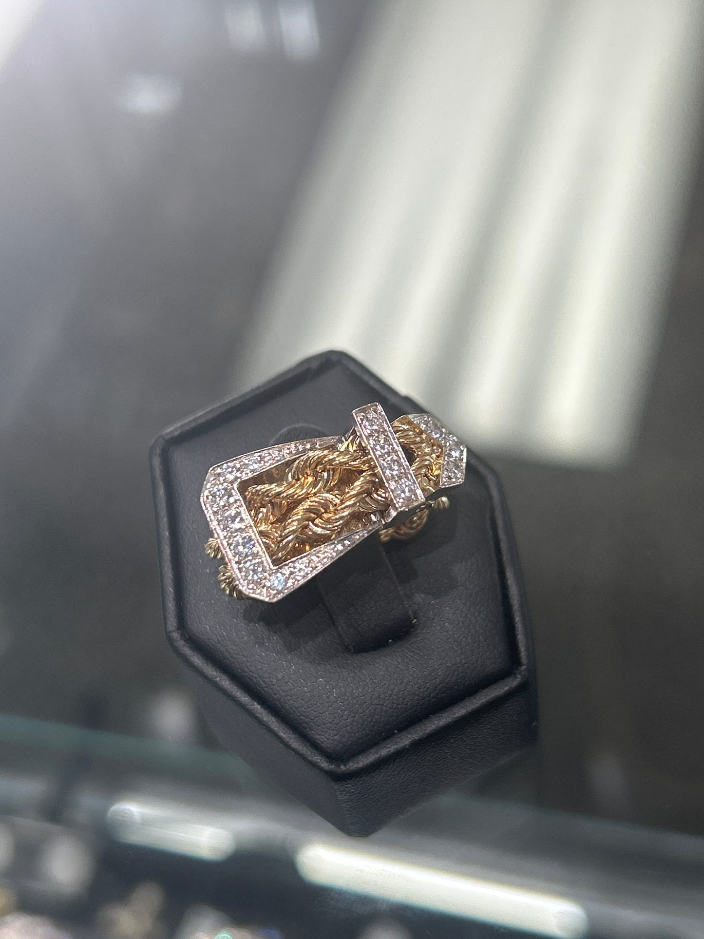 Buckle belt 14k gold ring W Diamonds
