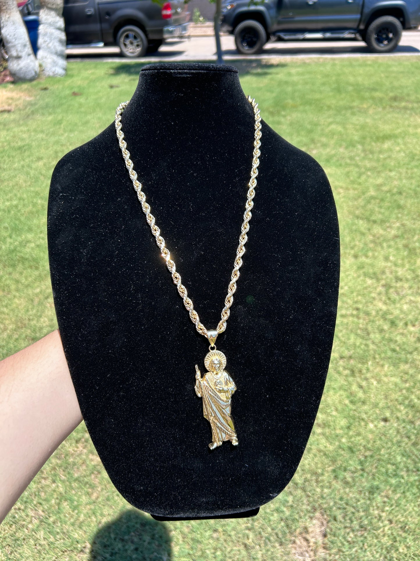 Rope chain and San Judas