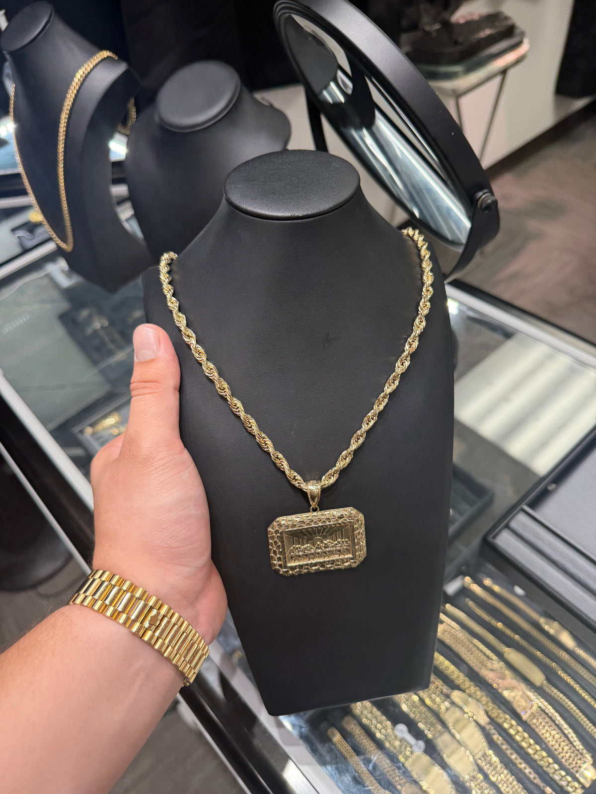 Chain and pendant combo 30.5g