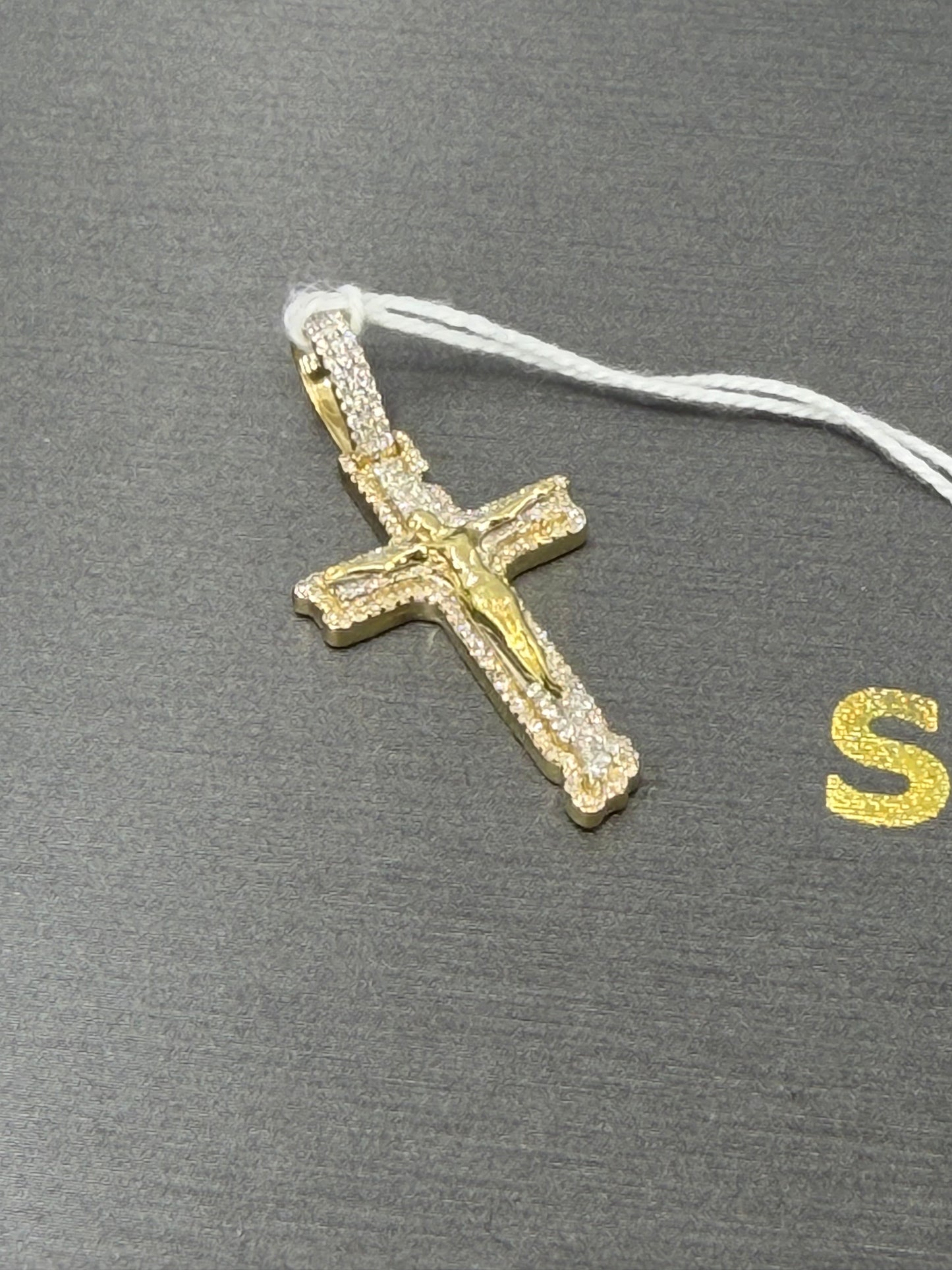 10KT GOLD DIAMOND CROSS